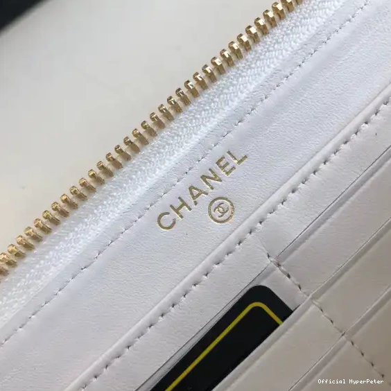 Hyper Peter 19 ZIPPED WALLET CHANEL 0628